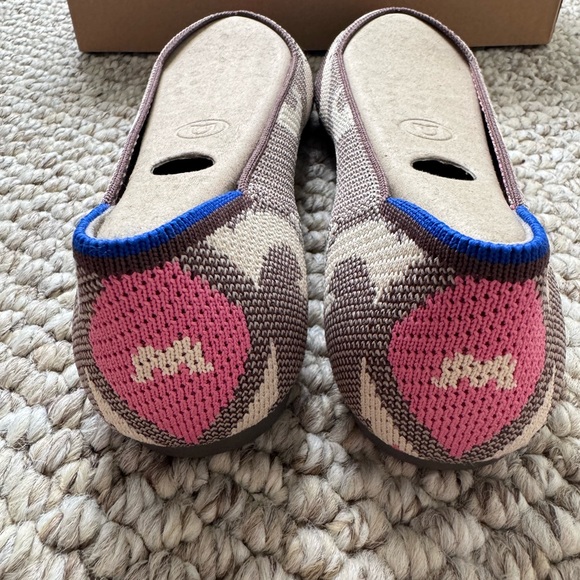 NEW In Box Rothy's The Point Moroccan Rose Limited Edition Size 9 Size EU 39 - Picture 5 of 9
